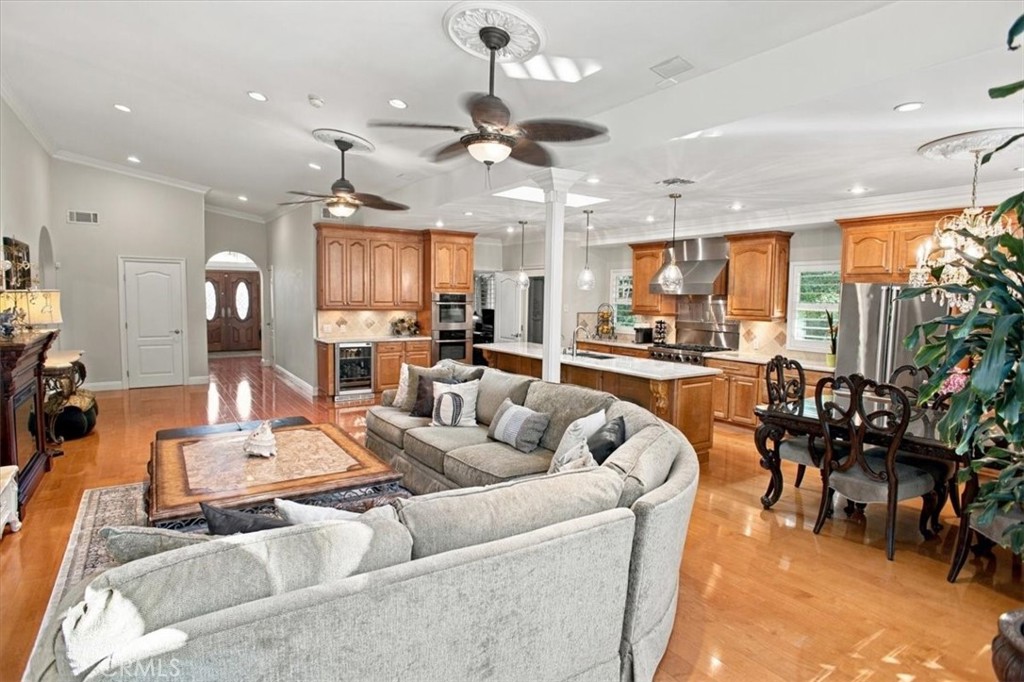 11915 Laughton Way Property Photo 15