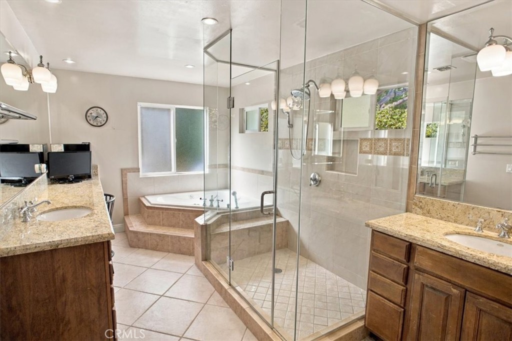 11915 Laughton Way Property Photo 17