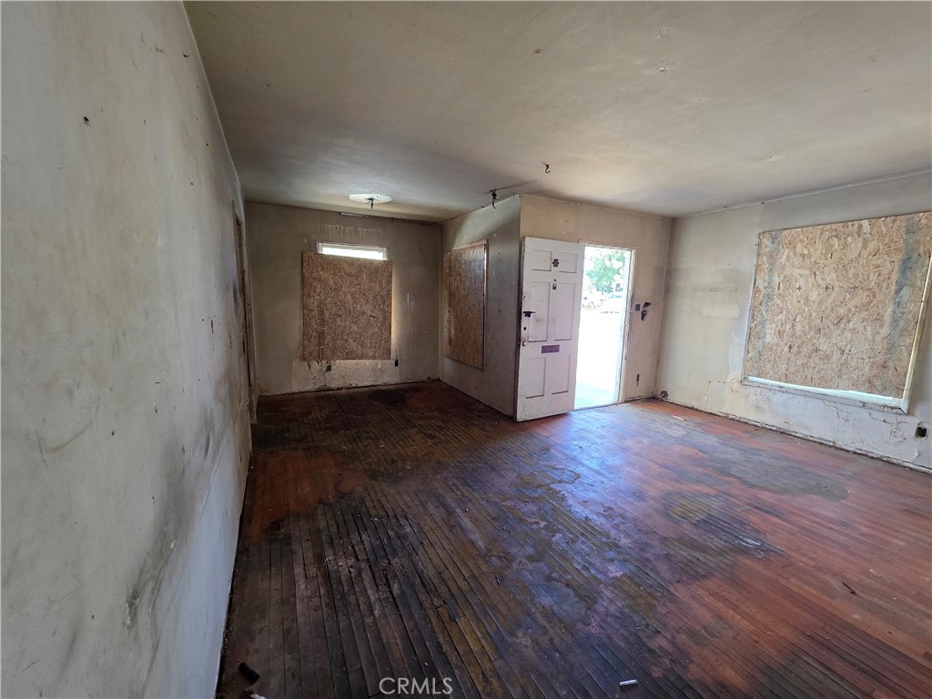 8263 Vantage Property Photo 6