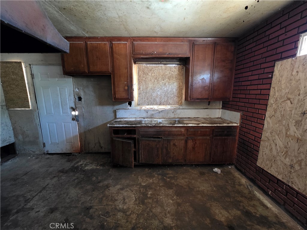8263 Vantage Property Photo 8