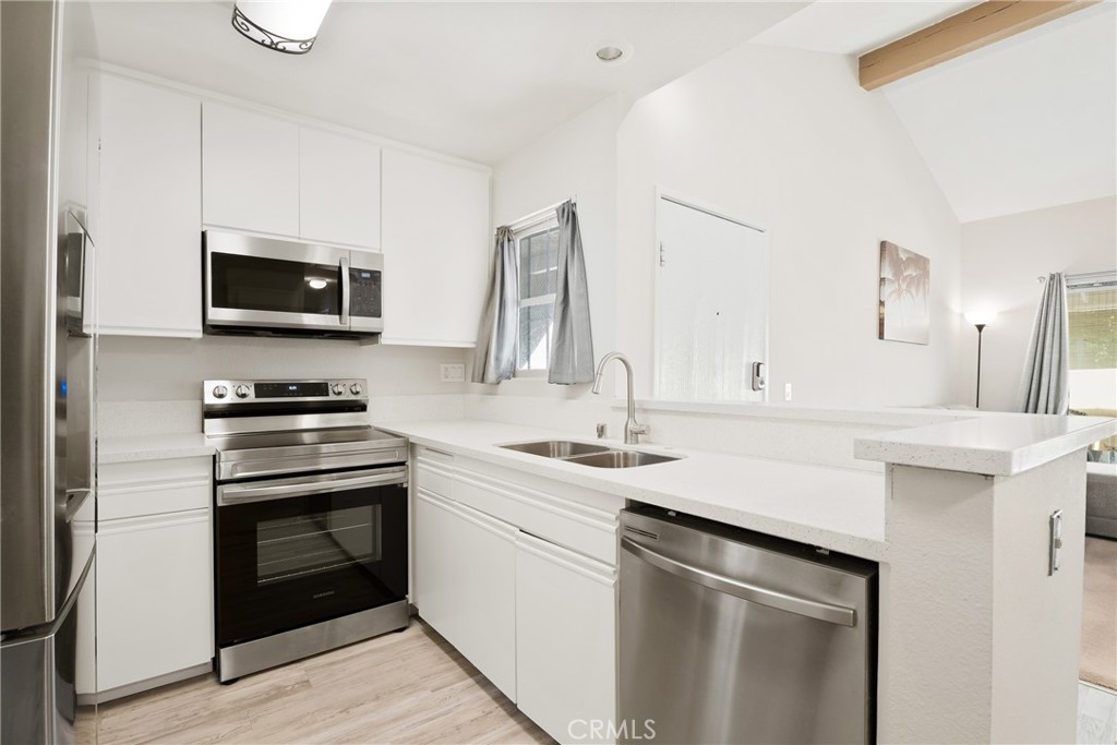 27646 Susan Beth L Property Photo 3