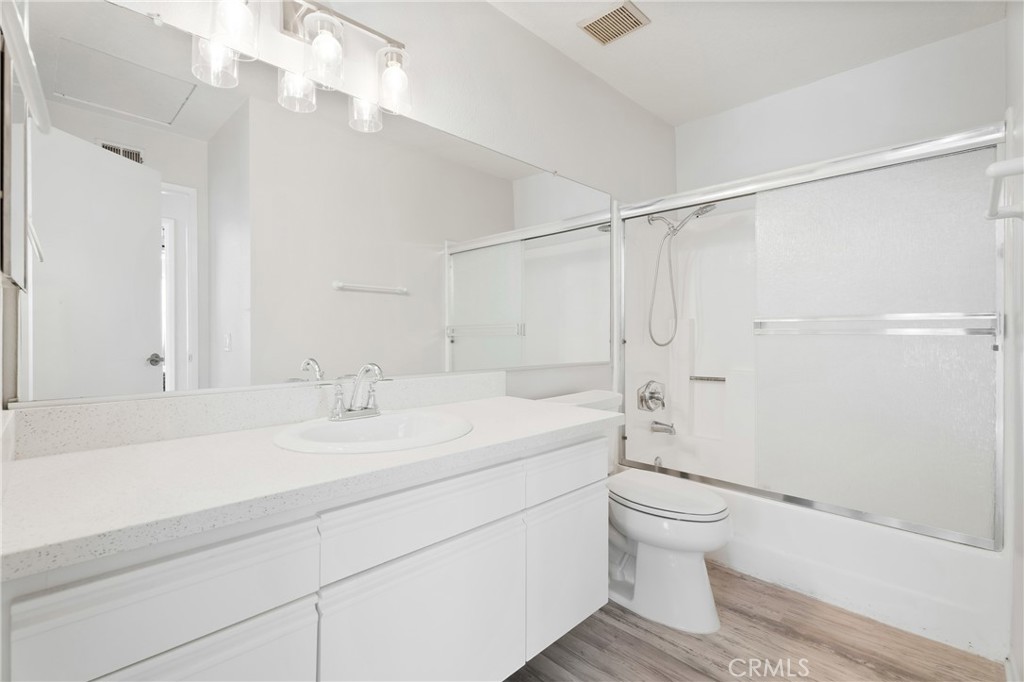 27646 Susan Beth L Property Photo 17