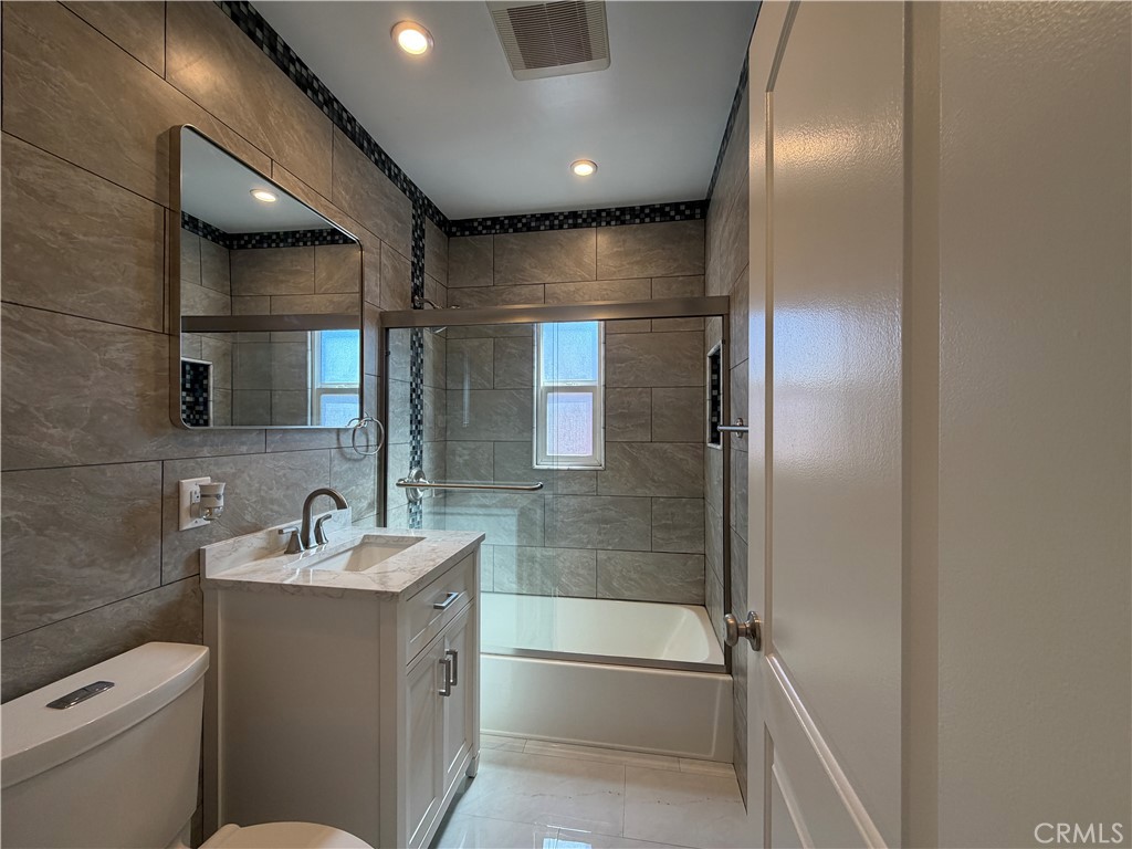 6547 Denny Property Photo 8