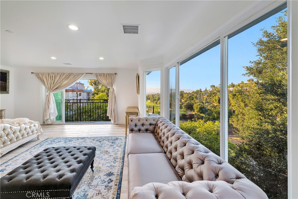 4330 4332 Alhama Dr Property Photo 30