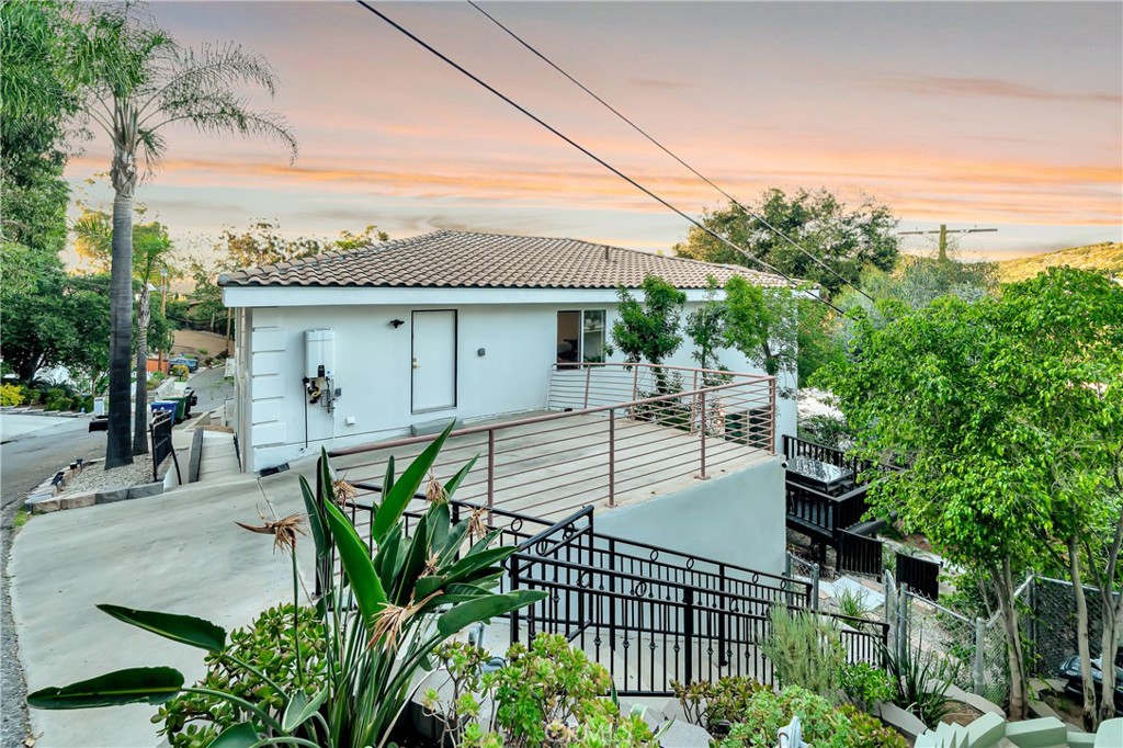 4330 4332 Alhama Dr Property Photo 45