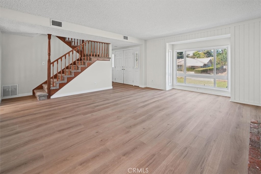 11955 Salem Drive Property Photo 6