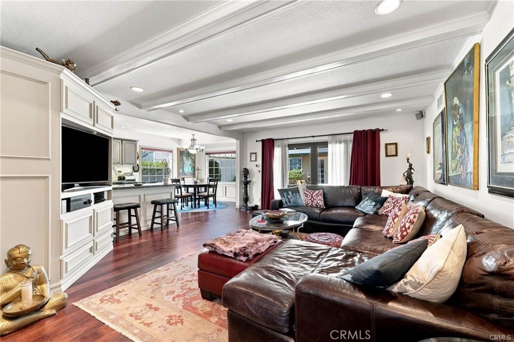 1221 N Lima Street Property Photo 4