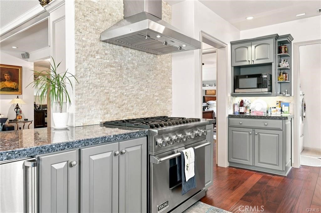 1221 N Lima Street Property Photo 8