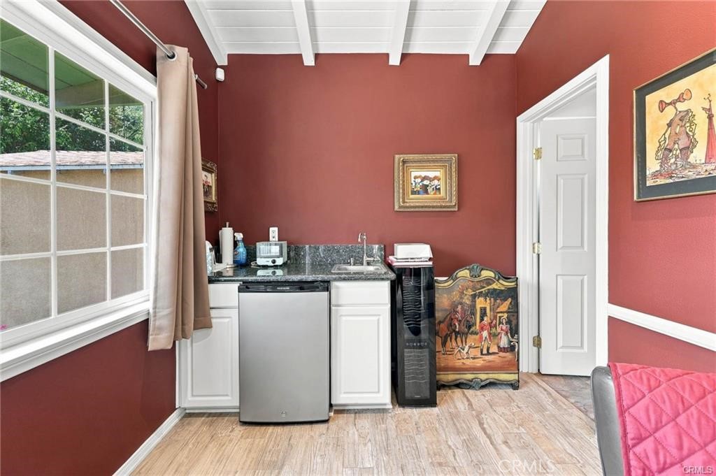 1221 N Lima Street Property Photo 14