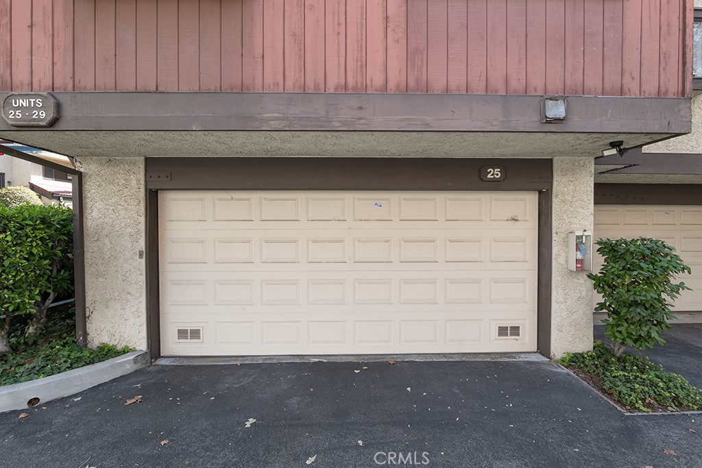 21931 Burbank Boulevard 25 Property Photo 50