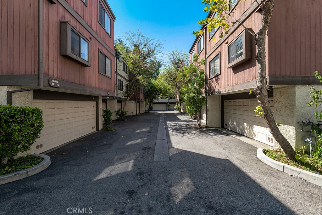21931 Burbank Boulevard 25 Property Photo 51