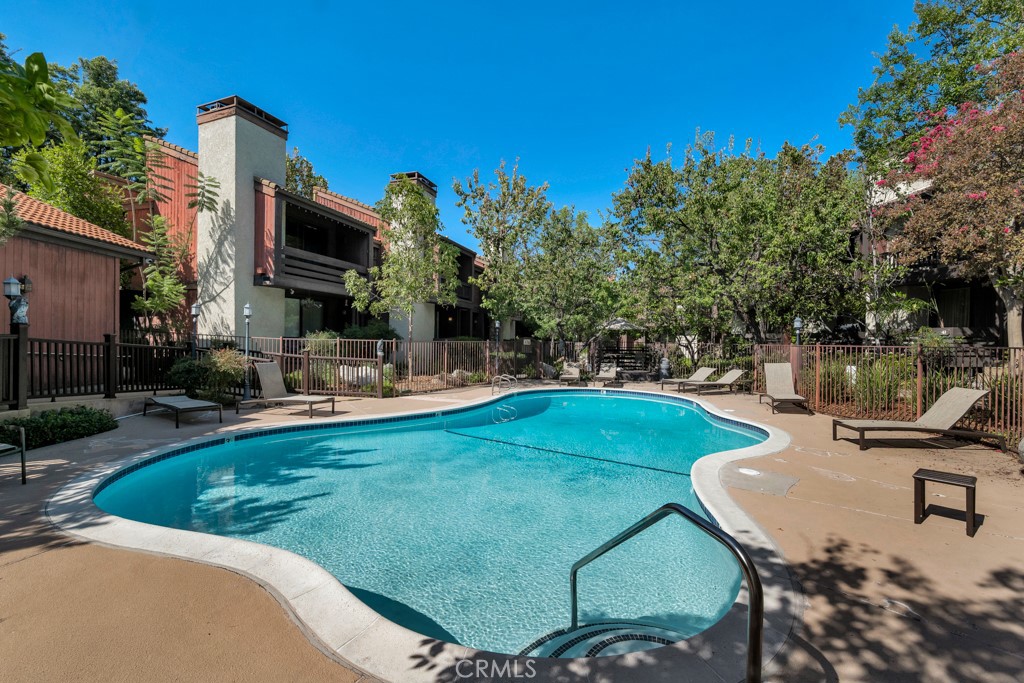 21931 Burbank Boulevard 25 Property Photo 40