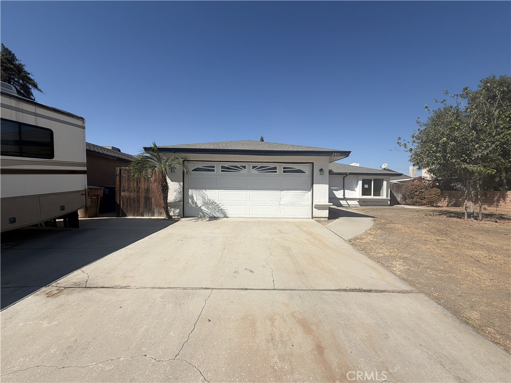 2801 Belden Property Photo 2