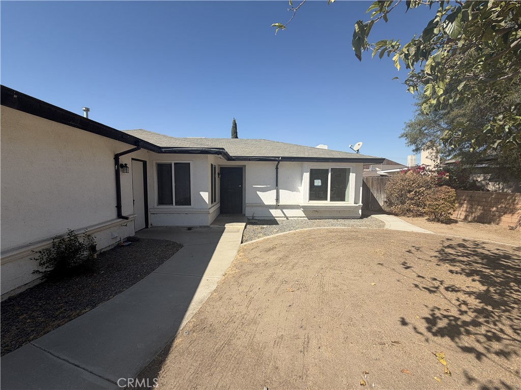 2801 Belden Property Photo 4