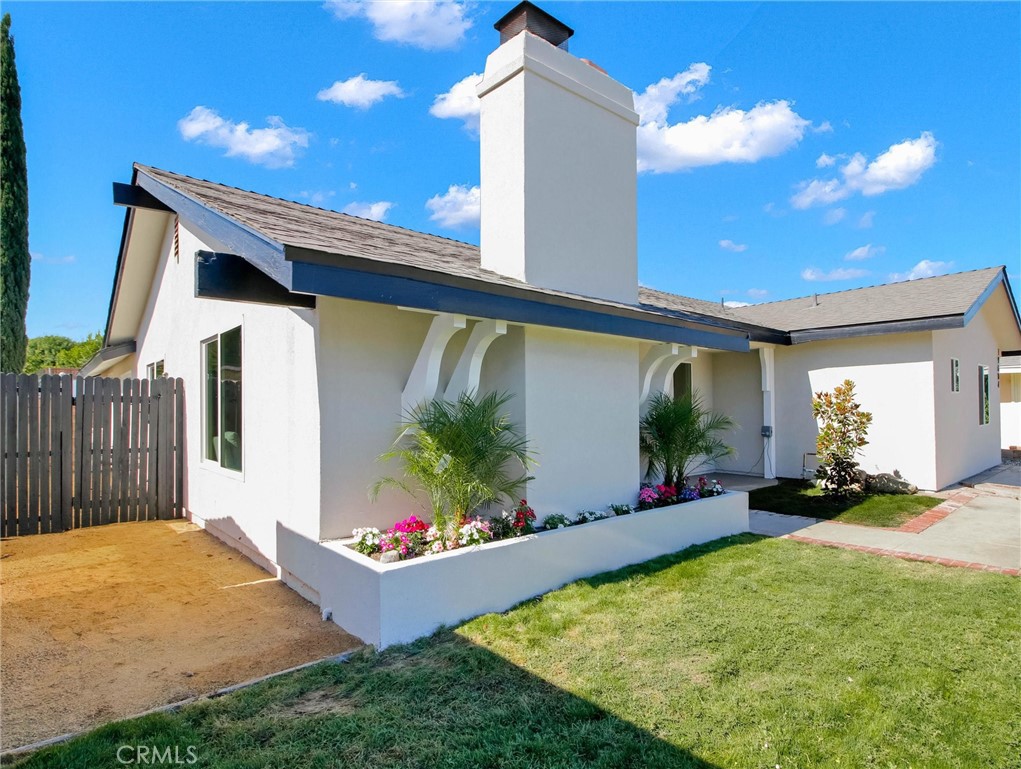 19604 Delight Street Property Photo 4