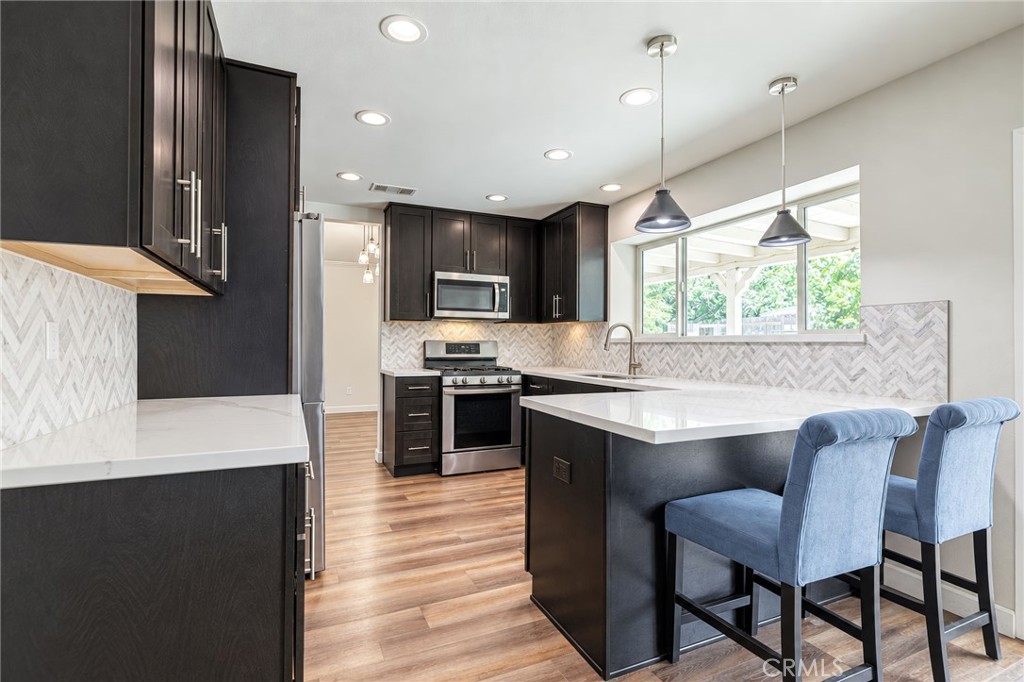 1234 Samra Property Photo 5