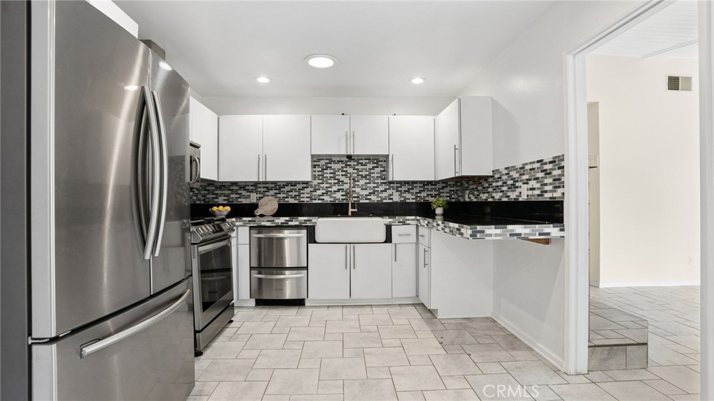 25651 Ramada Property Photo 9