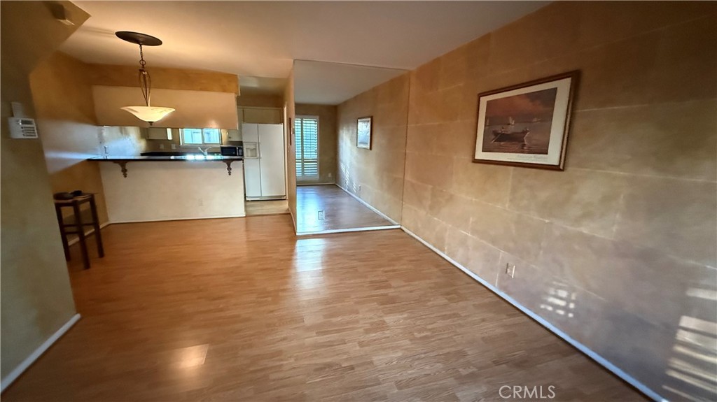22049 Oxnard Property Photo 5