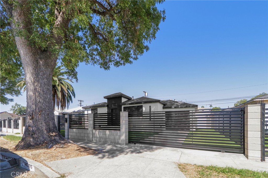 14235 Burton Property Photo 3