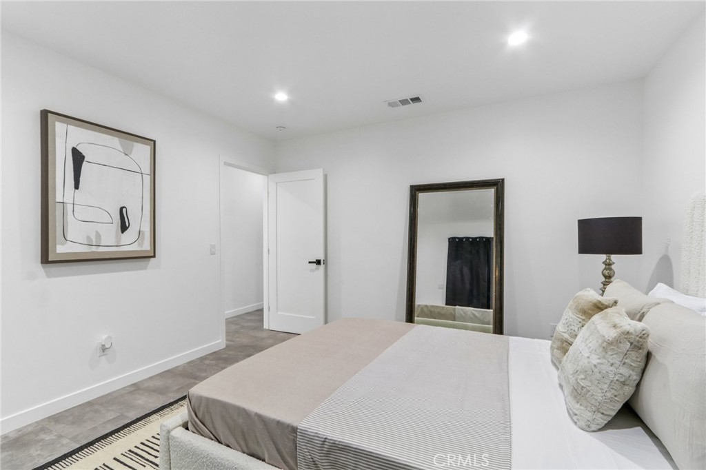 14235 Burton Property Photo 14