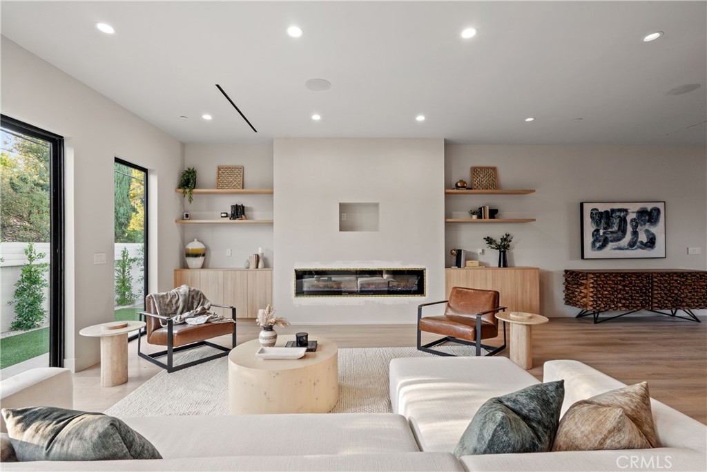 18023 Tiara Property Photo 6