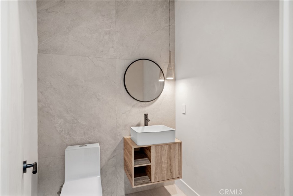 18023 Tiara Property Photo 28