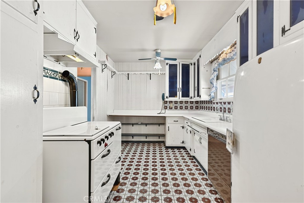 17225 Horace Property Photo 7