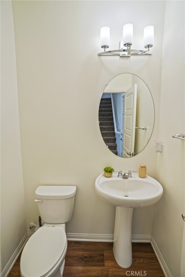 27605 Sawtooth Property Photo 9