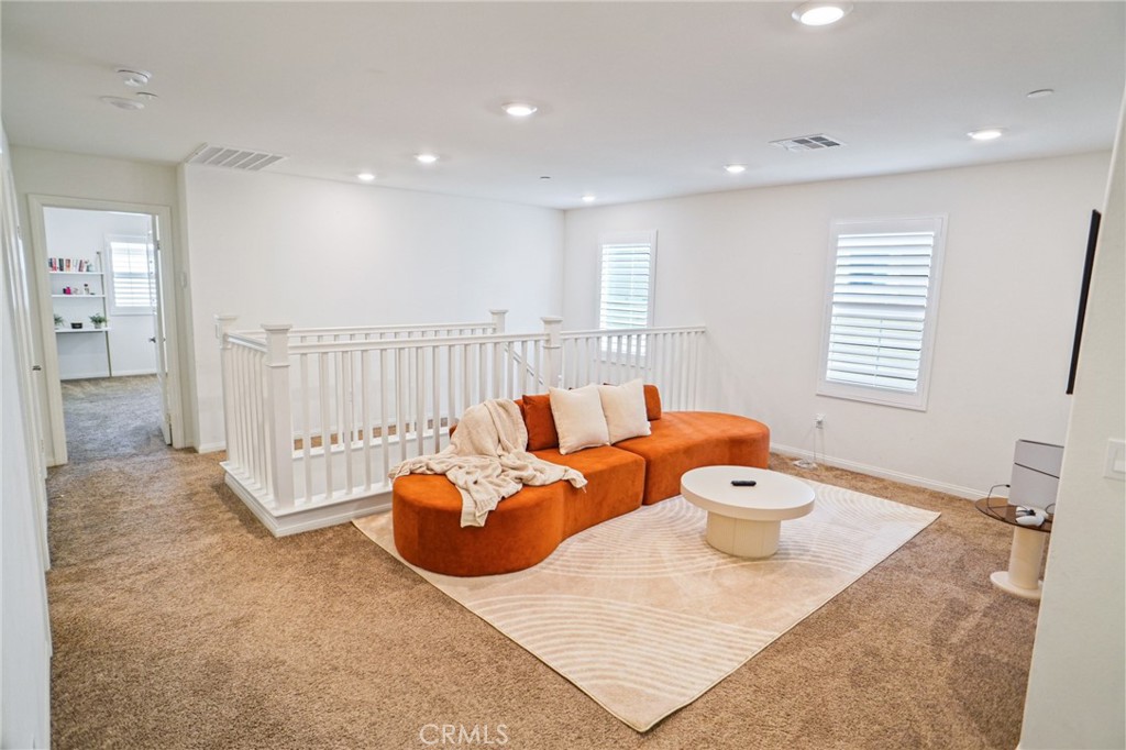 27605 Sawtooth Property Photo 10