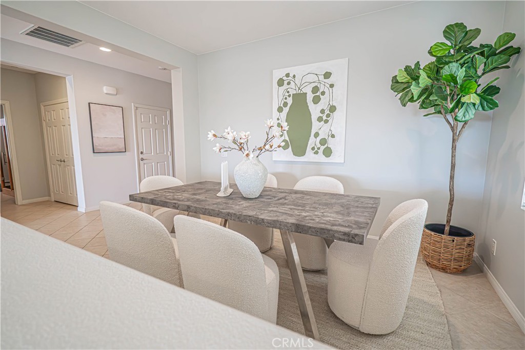 20311 Amorette Ct Property Photo 4