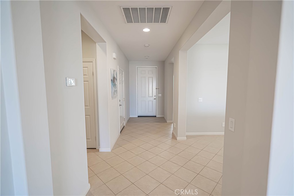 20311 Amorette Ct Property Photo 6