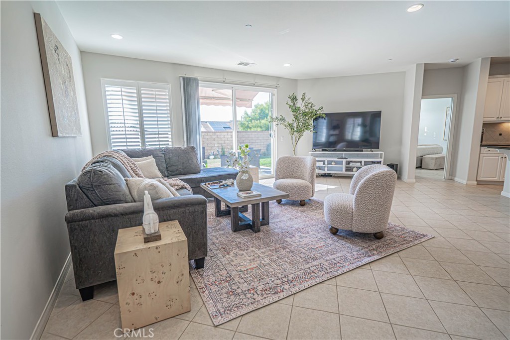 20311 Amorette Ct Property Photo 10