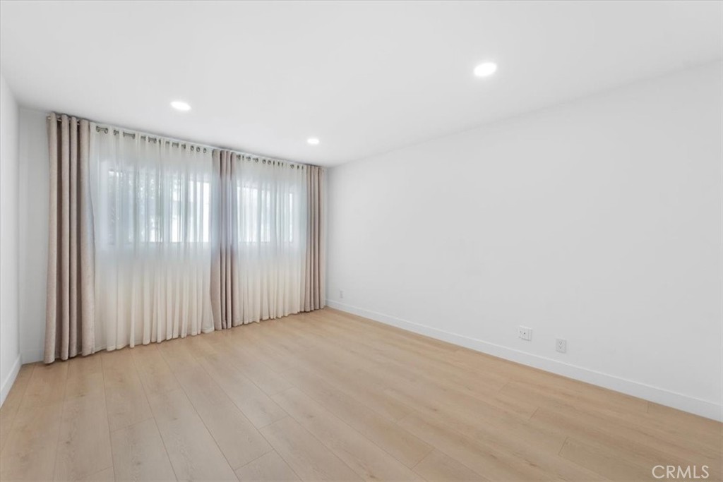 4700 Natick Avenue 204 Property Photo 11