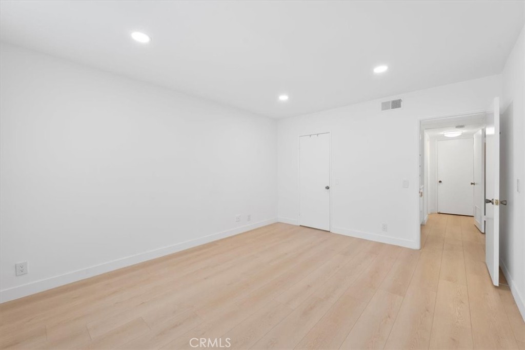 4700 Natick Avenue 204 Property Photo 12