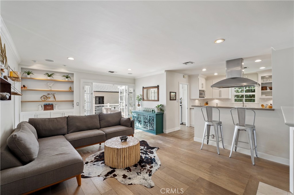 12706 Hortense Street Property Photo 10