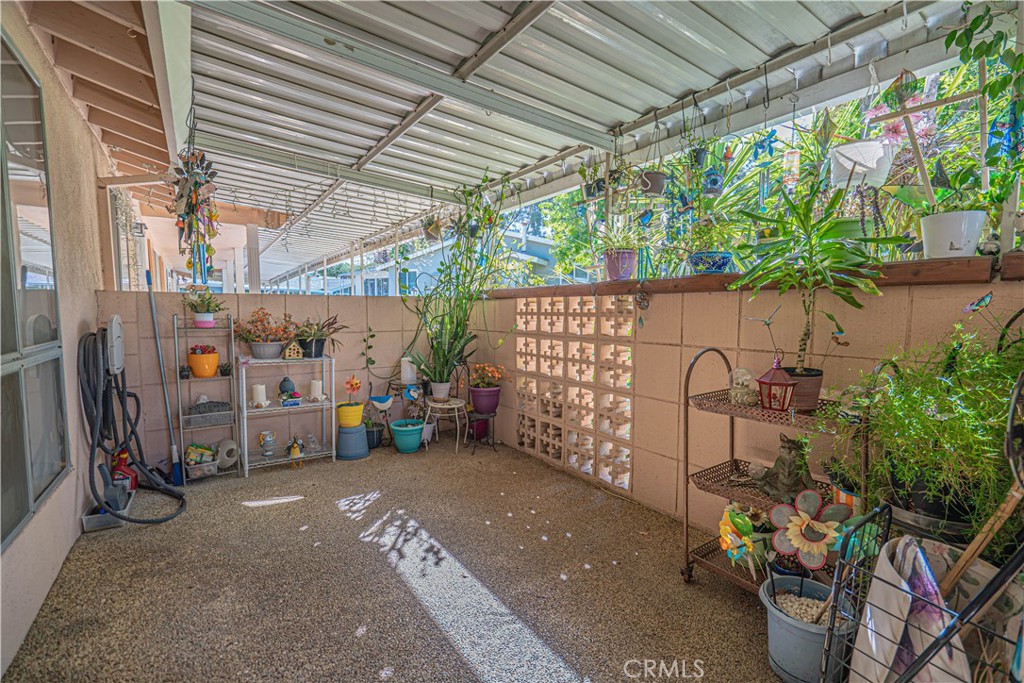 19228 B Avenue Of The Oaks Property Photo 7