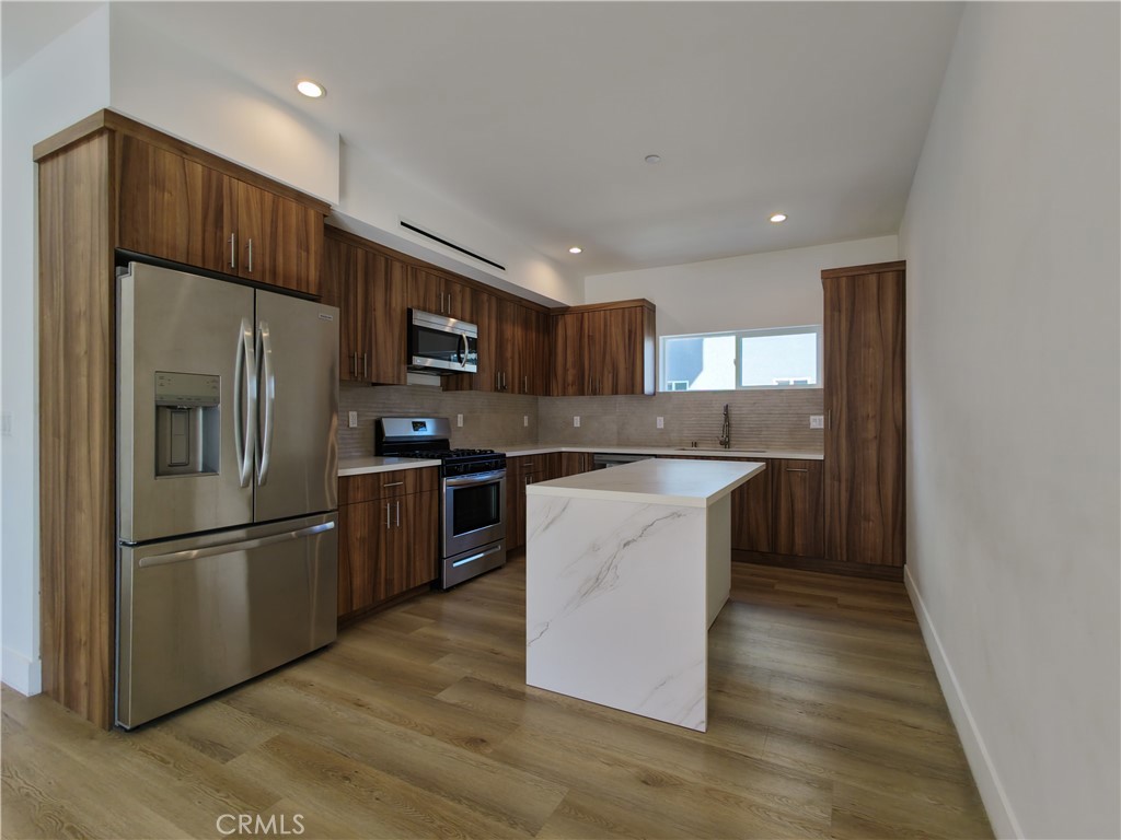 5635 Klump Avenue Property Photo 1