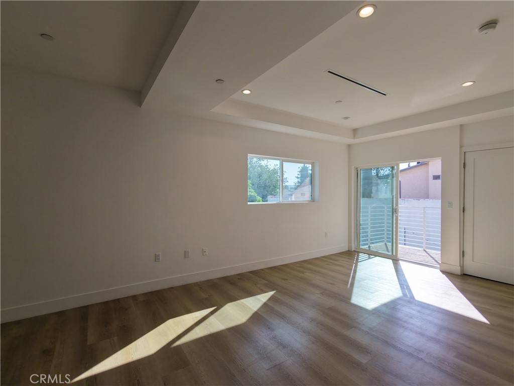 5635 Klump Avenue Property Photo 18