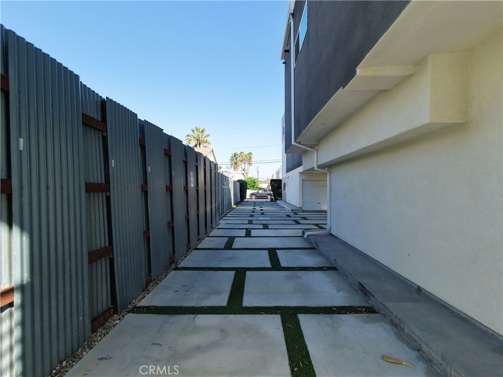 5635 Klump Avenue Property Photo 33