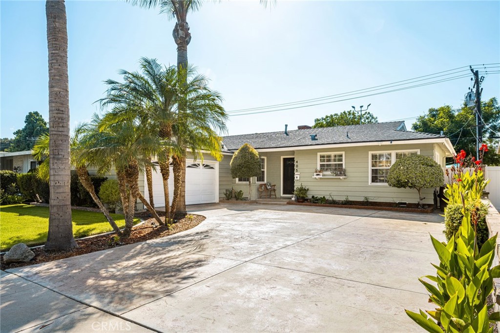 405 S Fann Property Photo 1