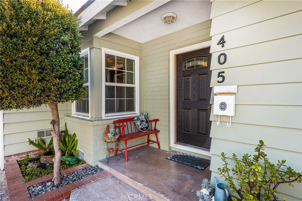 405 S Fann Property Photo 3