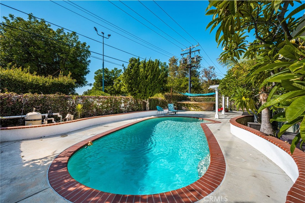 405 S Fann Property Photo 19