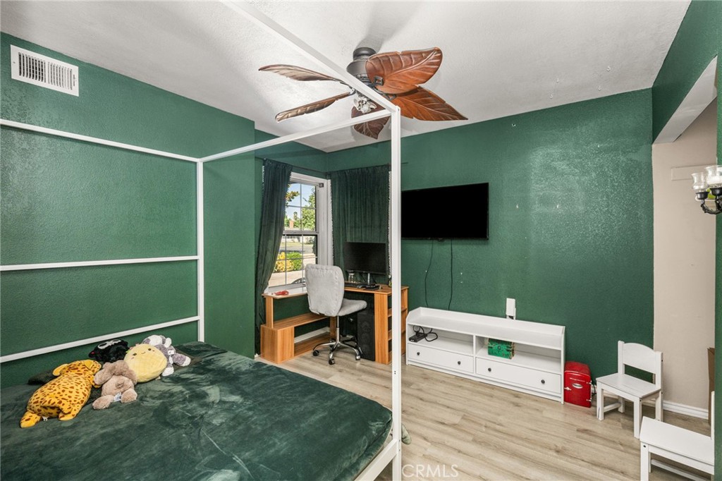 405 S Fann Property Photo 24