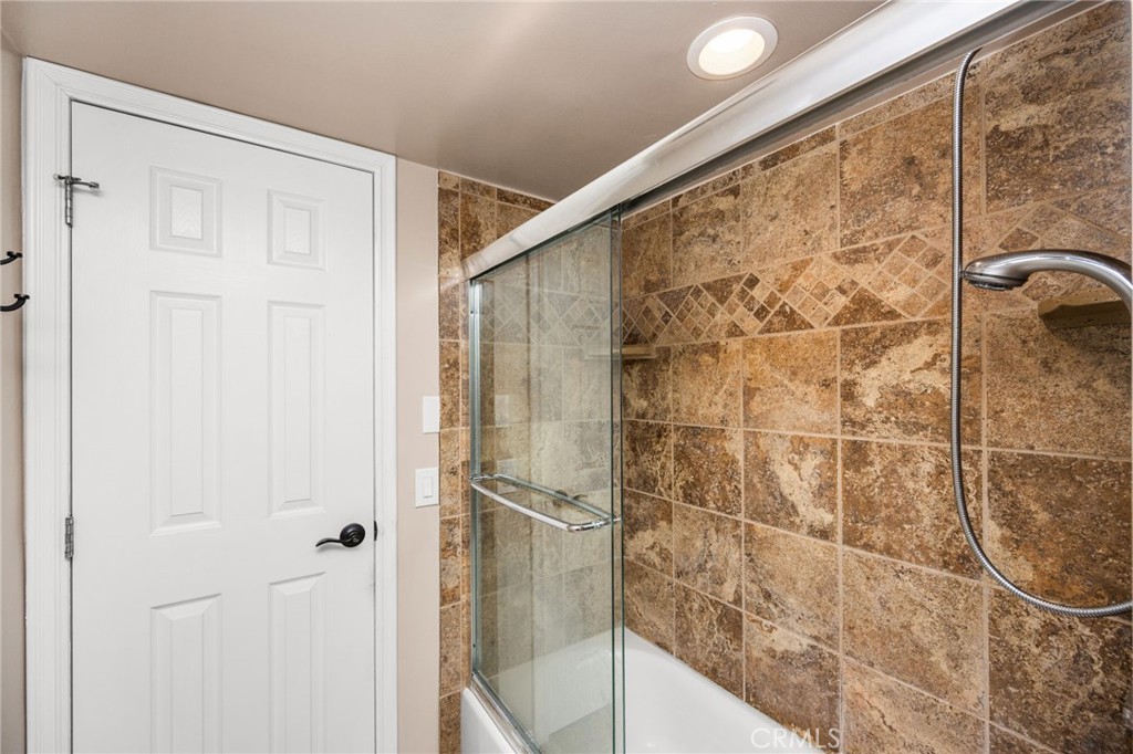 405 S Fann Property Photo 28