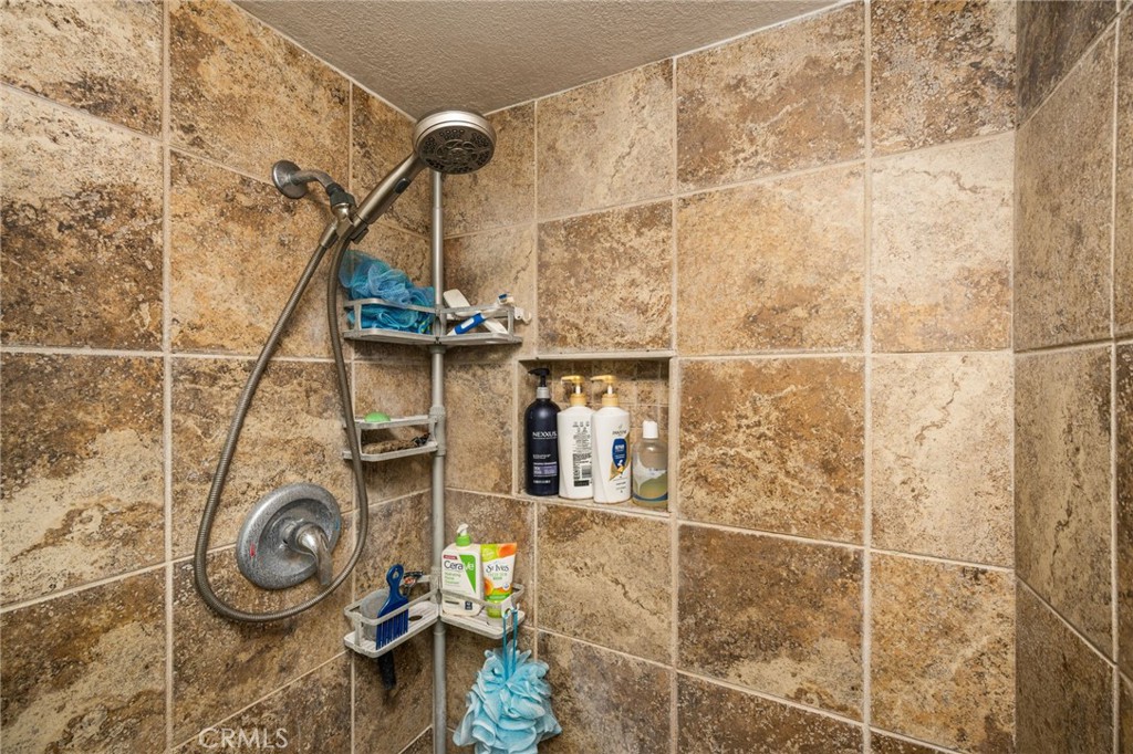 405 S Fann Property Photo 34