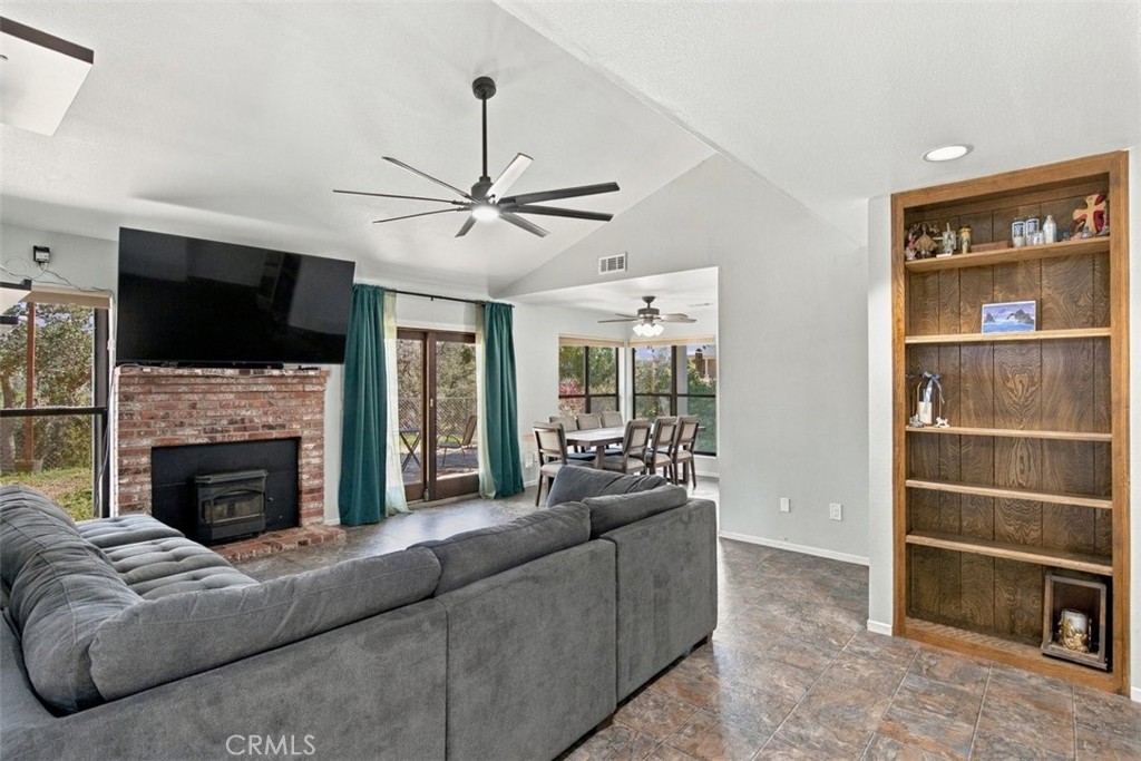 21424 Mountain Property Photo 6