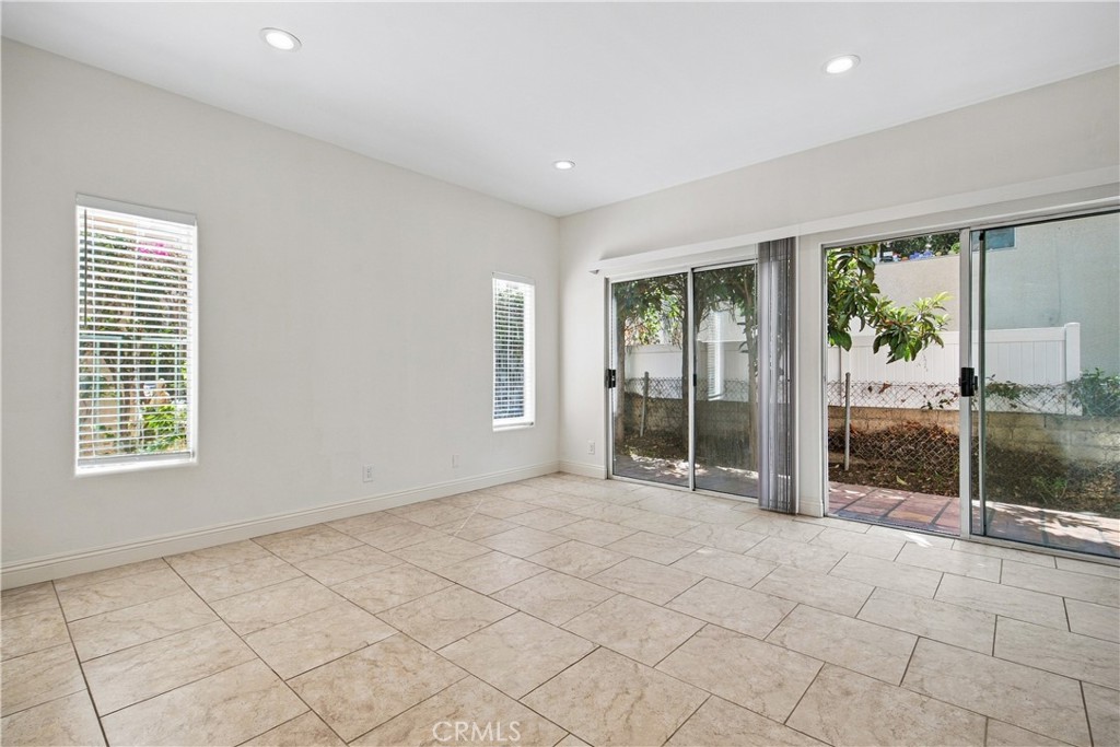 10002 Reseda Boulevard C Property Photo 15