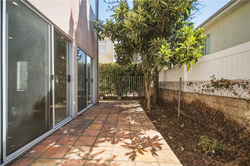 10002 Reseda Boulevard C Property Photo 38