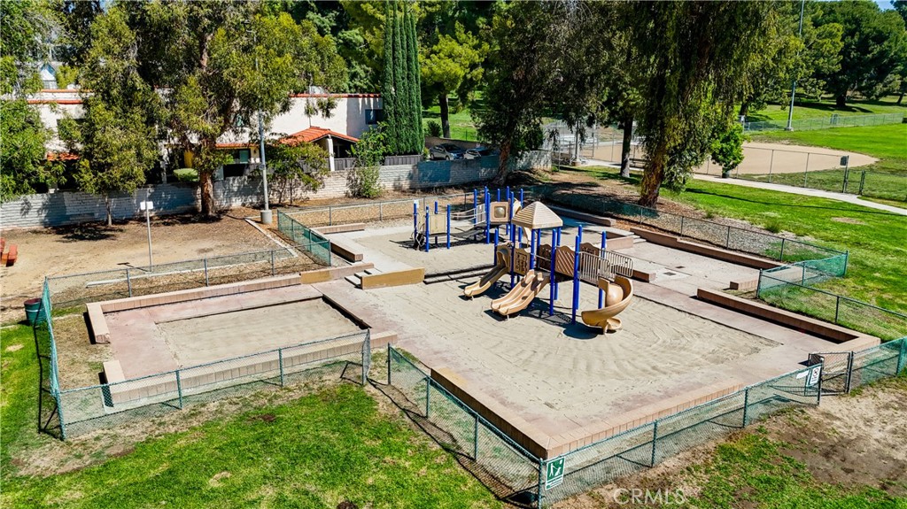 10002 Reseda Boulevard C Property Photo 50