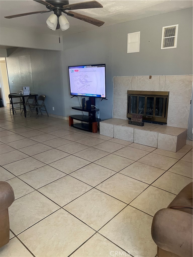 8413 Greenwood Property Photo 4